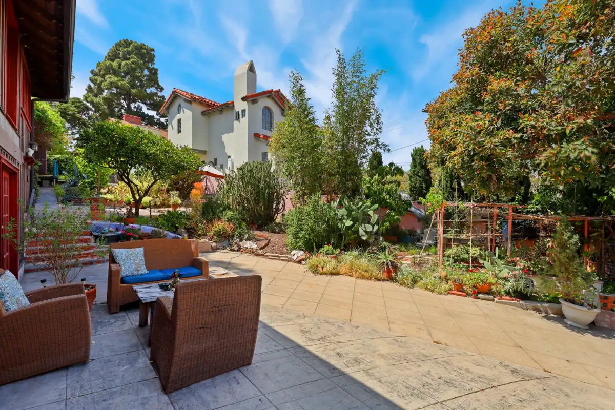 Whitney-Benzian-Top-Coronado-Realtor-1536-10th-St-web-04